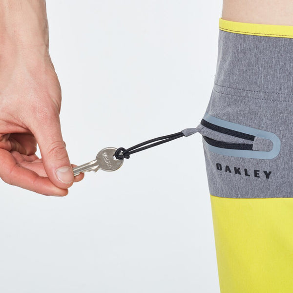 Oakley Block 20 Standard Ozaki Fog Grey Men Short - 28 /  Fog Grey