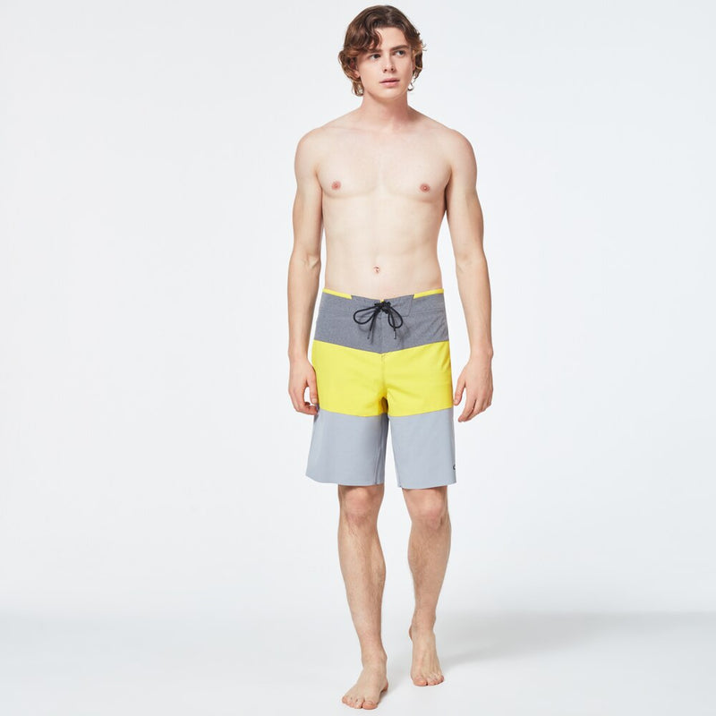 Oakley Block 20 Standard Ozaki Fog Grey Men Short - 28 /  Fog Grey