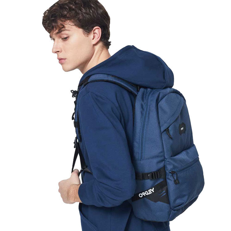 OAKLEY STREET BACKPACK